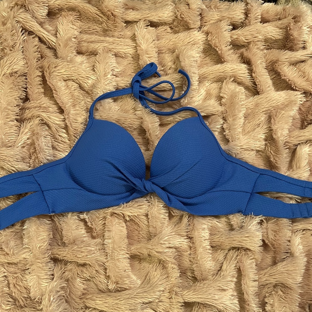 Brand New!! Shade & Shore Blue bikini top 34D